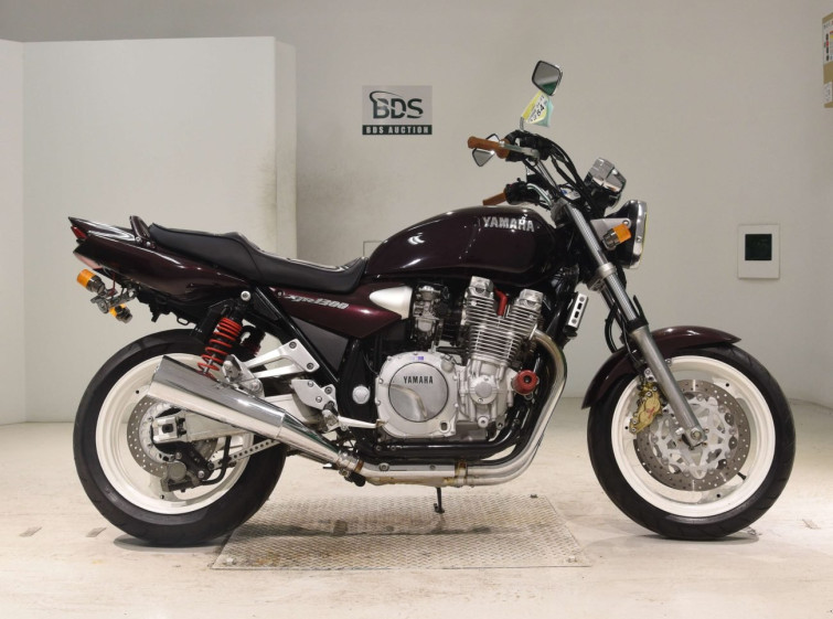 Мотоцикл Yamaha XJR1300 с пробегом 23169 km