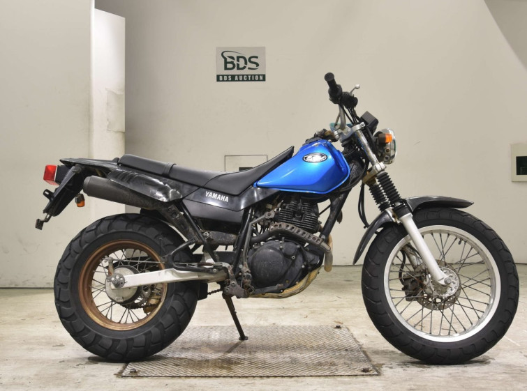 Мотоцикл Yamaha TW200E с пробегом 13351 km
