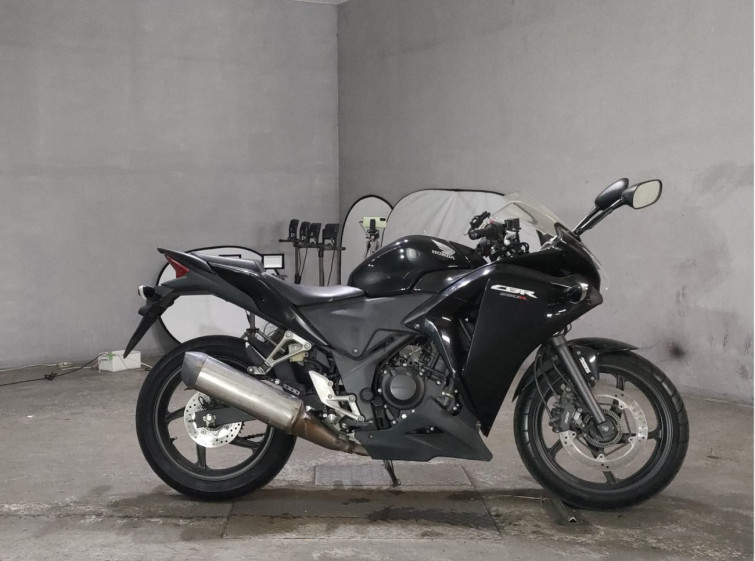Мотоцикл Honda CBR250R з пробігом 14798 km