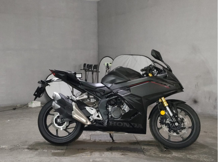 Мотоцикл Honda CBR250RR з пробігом 11908 km