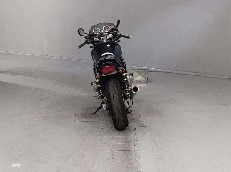 Мотоцикл Kawasaki ZEPHYR1100 с пробегом 18446 m с пробегом 18446 m