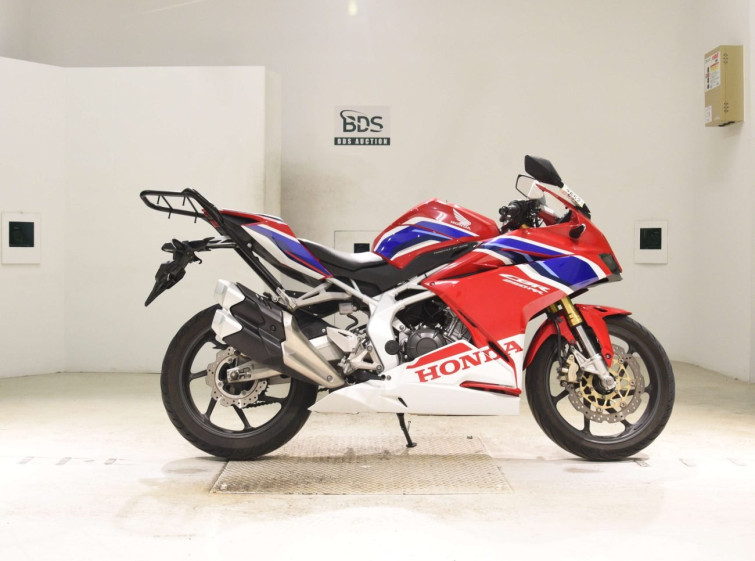 Мотоцикл Honda CBR250RR
