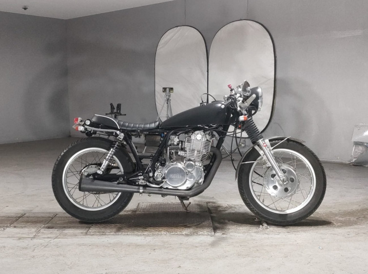 Мотоцикл Yamaha SR400 з пробігом 15784 km