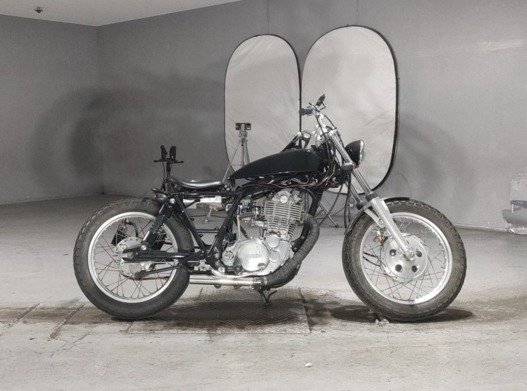 Мотоцикл Yamaha SR400 з пробігом 39 km