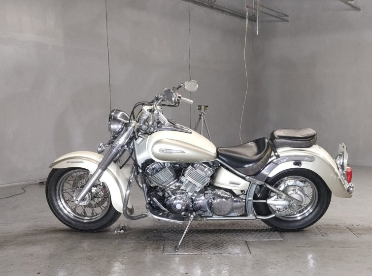 Мотоцикл Yamaha DRAGSTAR XVS400 CLASSIC с пробегом 21415 km с пробегом 21415 km