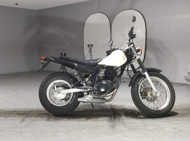 Мотоцикл Yamaha TW225 з пробігом 13668 km