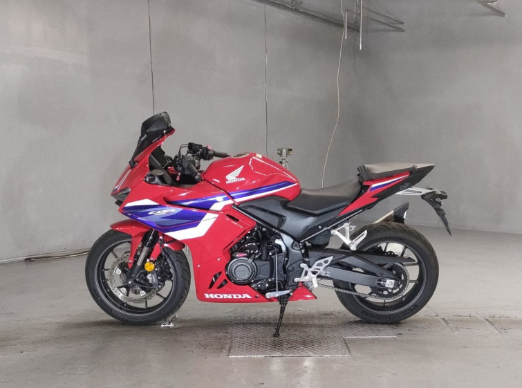 Мотоцикл Honda CBR400R с пробегом 4643 km с пробегом 4643 km