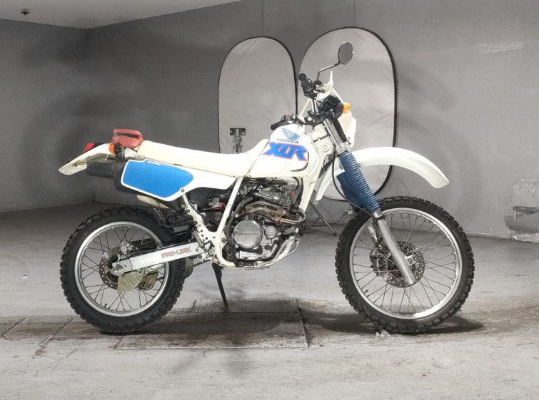 Мотоцикл Honda XLR250R с пробегом 10082 km