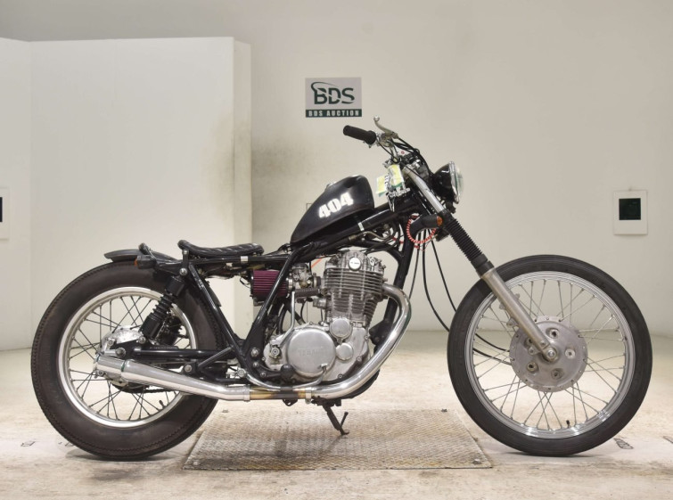Мотоцикл Yamaha SR400-2 с пробегом 8992 km