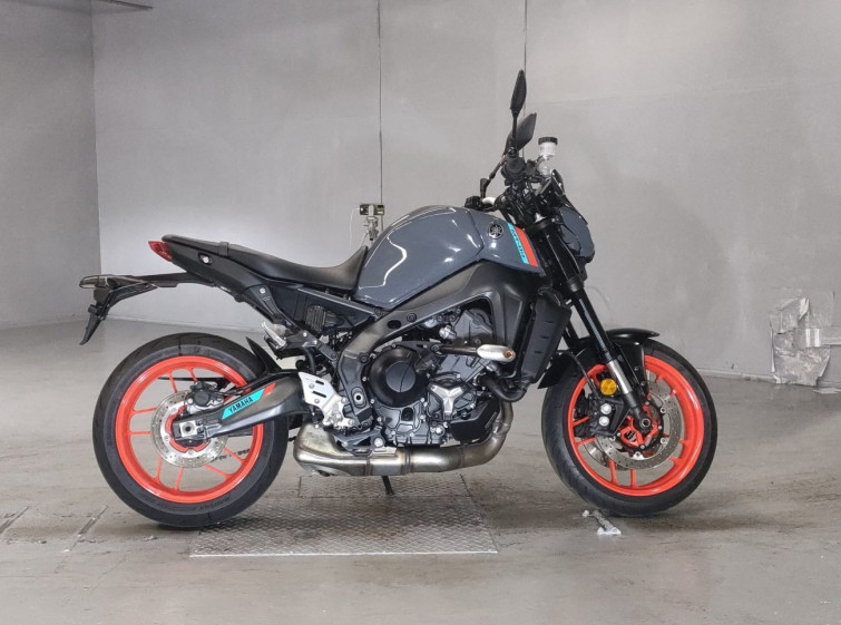 Мотоцикл Yamaha MT-09 с пробегом 5072 km с пробегом 5072 km
