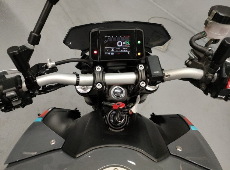 Мотоцикл Yamaha MT-09 с пробегом 5072 km с пробегом 5072 km