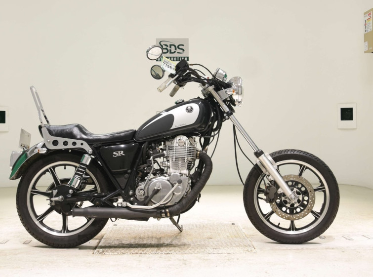 Мотоцикл Yamaha SR400 з пробігом 11535 km