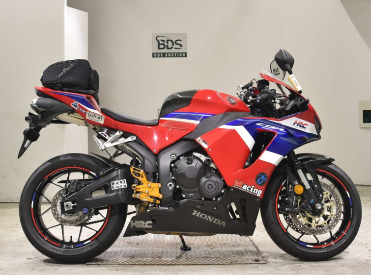 Мотоцикл Honda CBR600RR с пробегом 8941 km