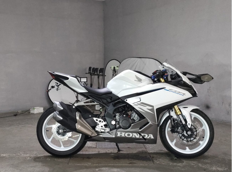 Мотоцикл Honda CBR250RR з пробігом 3249 km