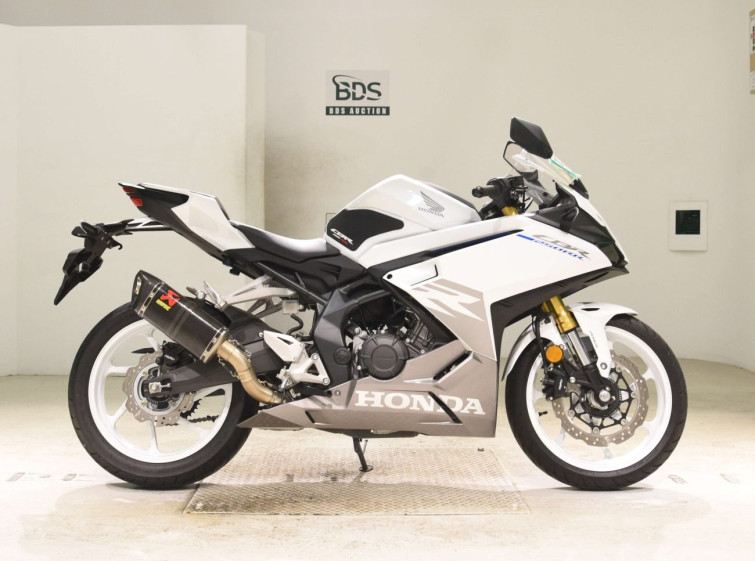 Мотоцикл Honda CBR250RR з пробігом 1376 km
