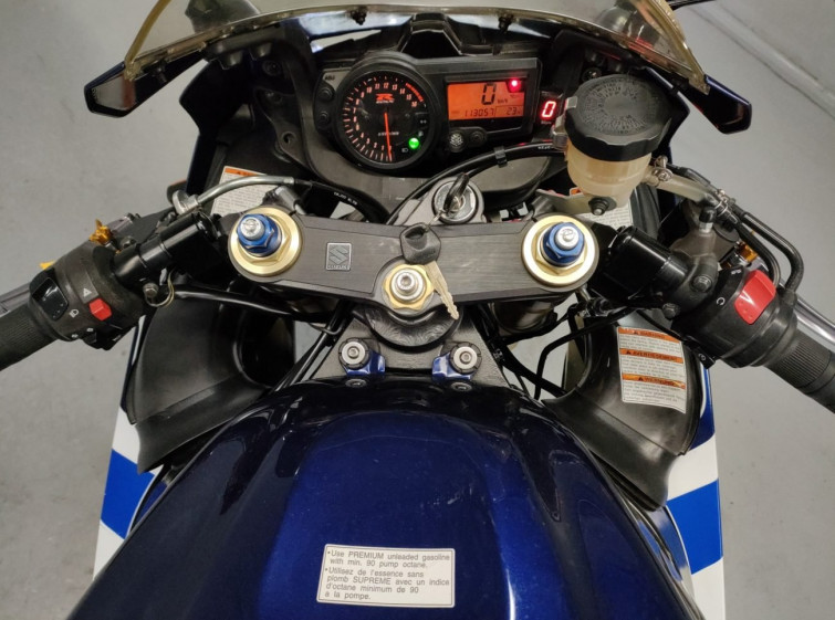 Мотоцикл Suzuki GSX-R750 с пробегом 113057 km с пробегом 113057 km