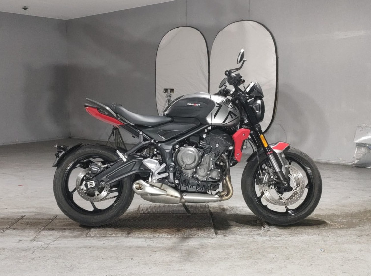 Мотоцикл Triumph TRIDENT660 з пробігом 3868 km