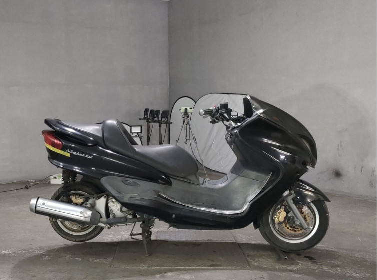 Мотоцикл Yamaha MAJESTY 250