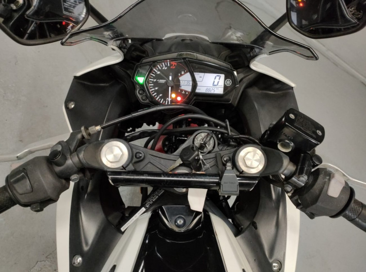 Мотоцикл Yamaha YZF-R3 с пробегом 8825 km с пробегом 8825 km