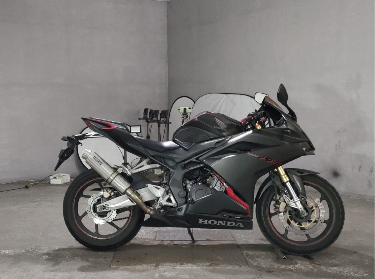 Мотоцикл Honda CBR250RR з пробігом 21810 km