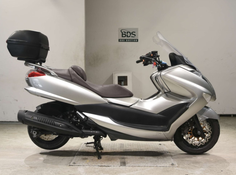 Мотоцикл Yamaha MAJESTY 250