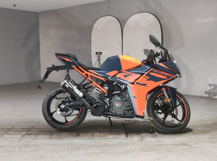 Мотоцикл KTM RC 390