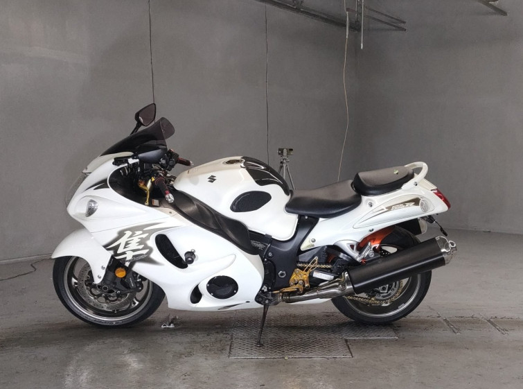 Мотоцикл Suzuki GSX1300R HAYABUSA з пробігом 32823 m з пробігом 32823 m