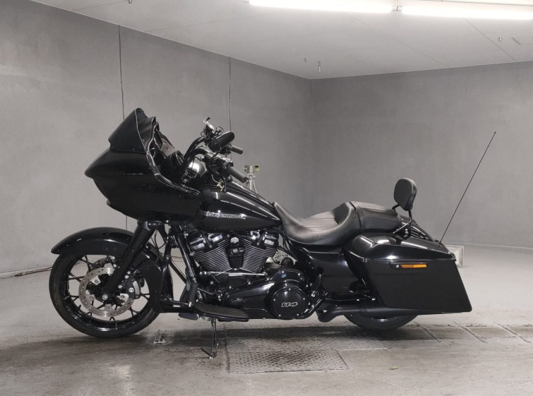 Мотоцикл HD SOFTAIL FXDRS1870 з пробігом 9131 km з пробігом 9131 km