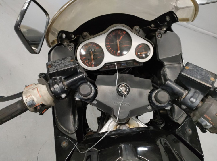 Мотоцикл Honda VT250F XELVIS с пробегом 37695 km с пробегом 37695 km