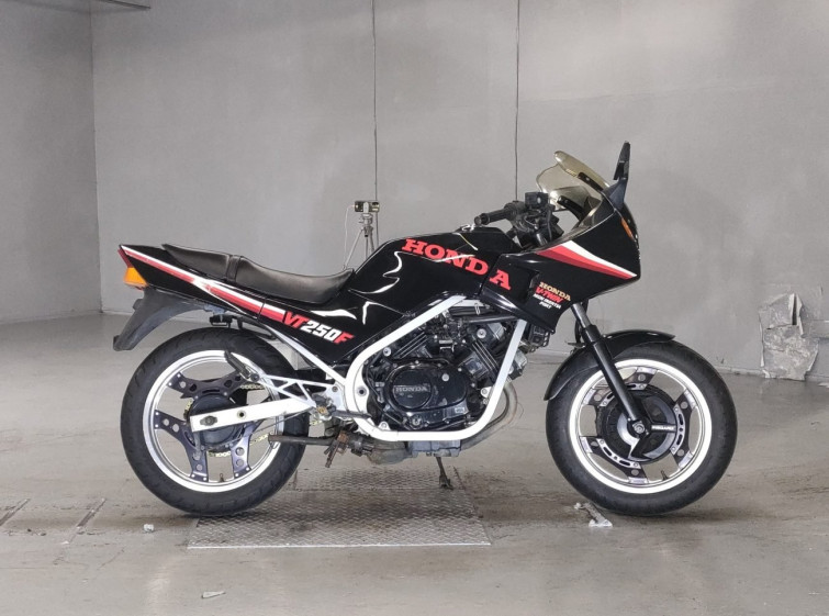Мотоцикл Honda VT250F XELVIS с пробегом 37695 km с пробегом 37695 km