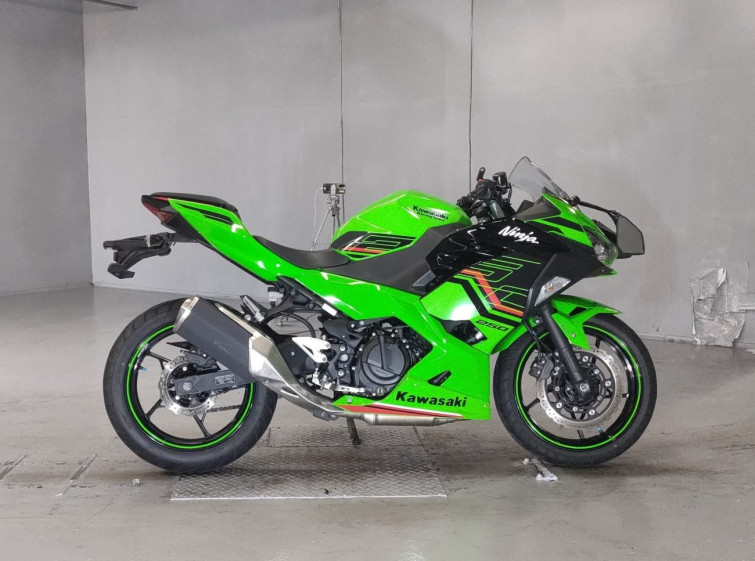 Мотоцикл Kawasaki NINJA250 с пробегом 11089 km с пробегом 11089 km