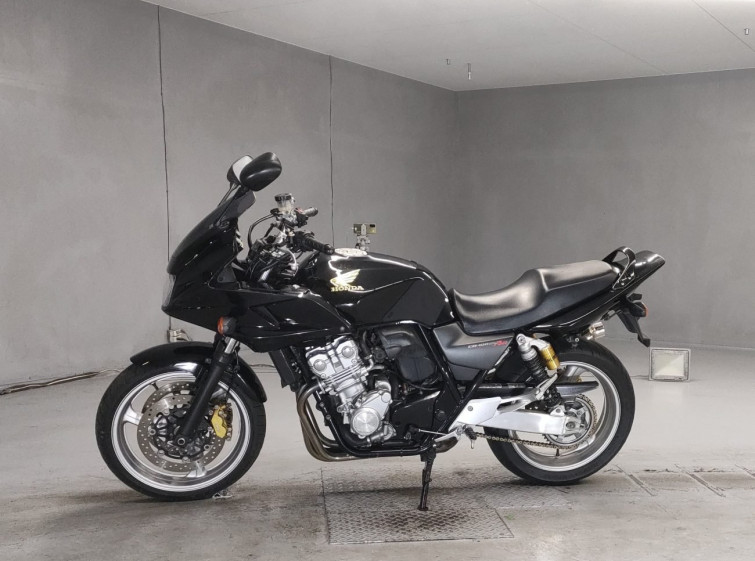 Мотоцикл Honda CB400SFVA с пробегом 42848 km с пробегом 42848 km