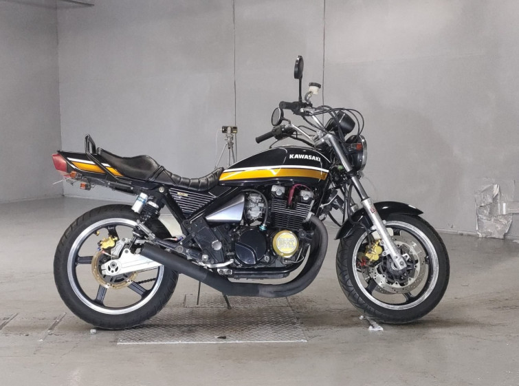 Мотоцикл Kawasaki ZEPHYR400 с пробегом 30190 km с пробегом 30190 km