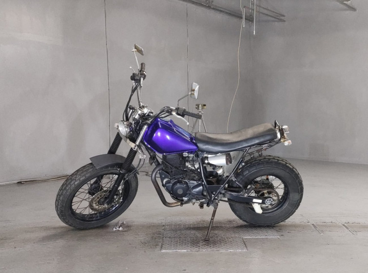 Мотоцикл Yamaha TW200 з пробігом 7829 km з пробігом 7829 km