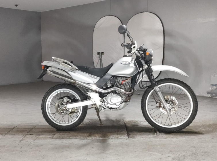 Мотоцикл Honda SL230 с пробегом 99215 km