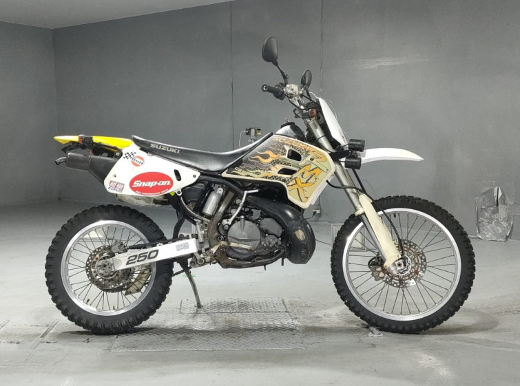 Мотоцикл Suzuki RMX250S з пробігом 6689 km з пробігом 6689 km