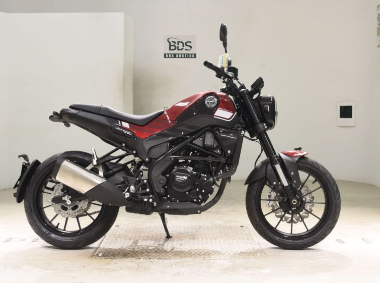 Мотоцикл Benelli LEONCINO 250