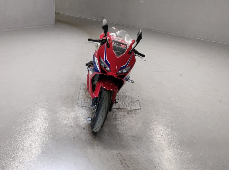 Мотоцикл Honda CBR650F с пробегом 9552 km с пробегом 9552 km