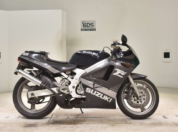 Мотоцикл Suzuki RGV250 з пробігом 22390 km
