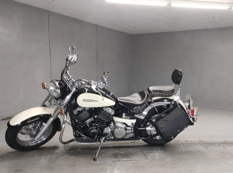 Мотоцикл Yamaha DRAGSTAR XVS400 CLASSIC с пробегом 3907 km с пробегом 3907 km