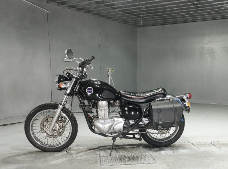 Мотоцикл Kawasaki ESTRELLA з пробігом 2920 km з пробігом 2920 km