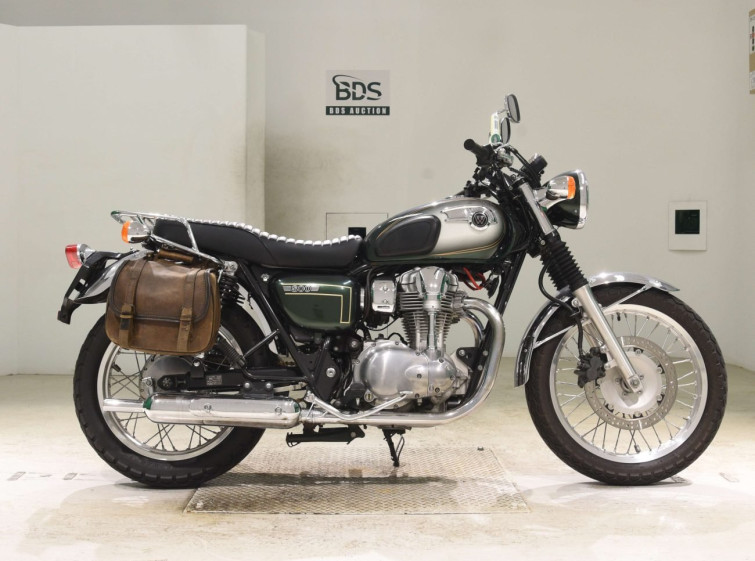 Мотоцикл Kawasaki W800 з пробігом 74118 km
