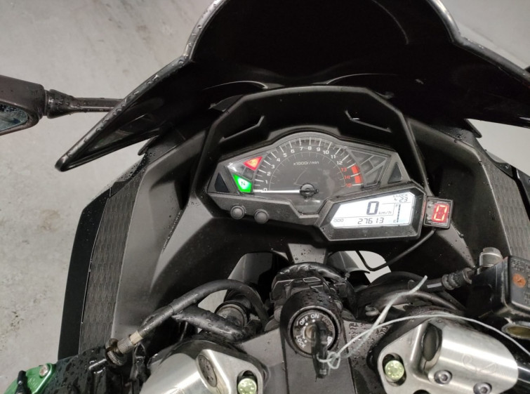 Мотоцикл Kawasaki NINJA250 з пробігом 27613 km з пробігом 27613 km