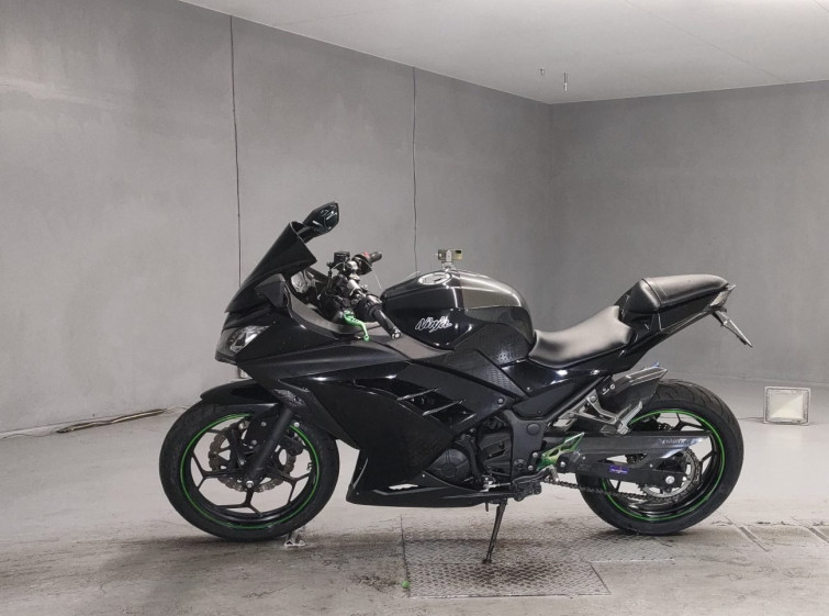 Мотоцикл Kawasaki NINJA250 з пробігом 27613 km з пробігом 27613 km