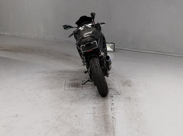 Мотоцикл Kawasaki NINJA250 з пробігом 27613 km з пробігом 27613 km