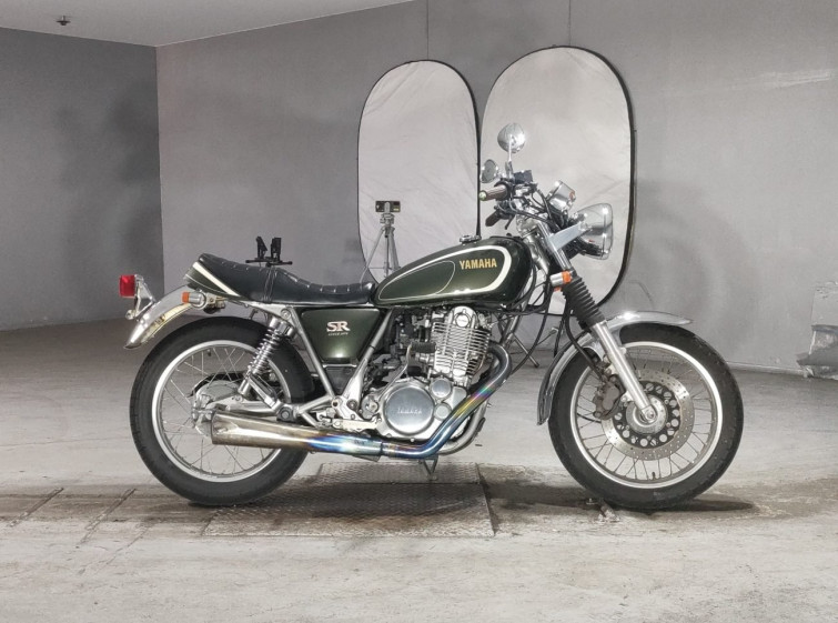 Мотоцикл Yamaha SR400 с пробегом 26024 km