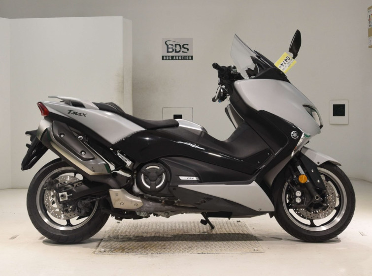Мотоцикл Yamaha T-MAX530DX с пробегом 10024 km