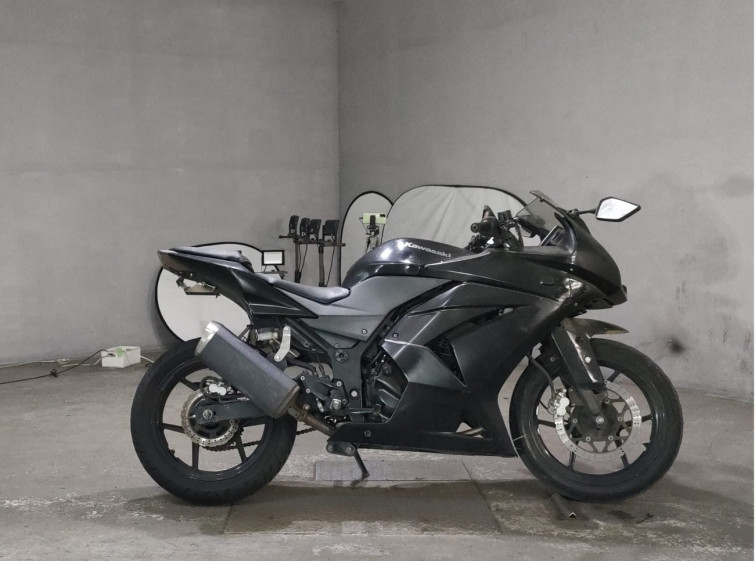 Мотоцикл Kawasaki NINJA250R с пробегом 28014 km
