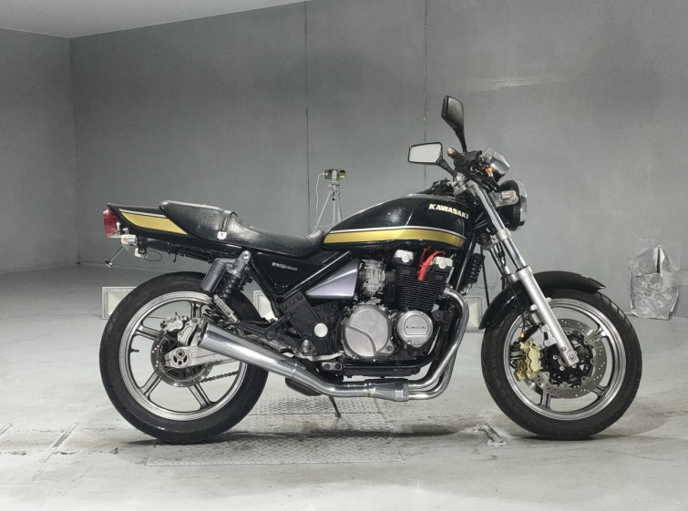 Мотоцикл Kawasaki ZEPHYR400 с пробегом 20876 km с пробегом 20876 km