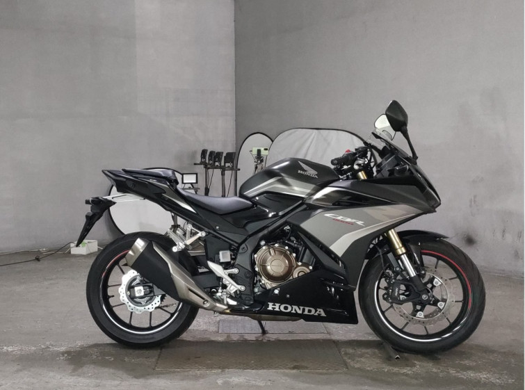 Мотоцикл Honda CBR400R с пробегом 2089 km